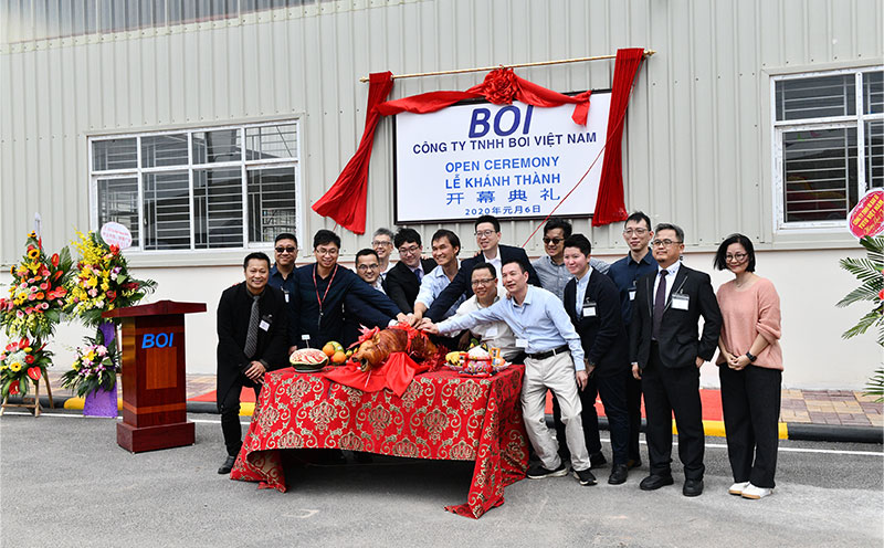 Lễ khánh thành nhà máy Việt Nam vào ngày 20 tháng 1