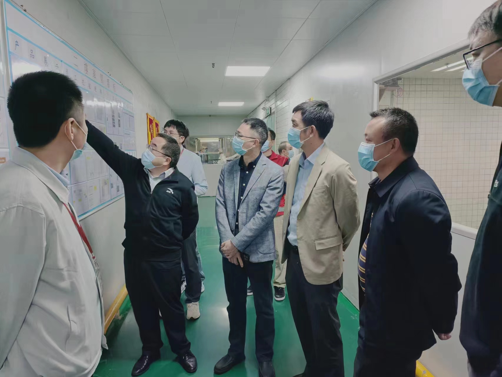 Ngày 7 tháng 2 năm 2023, Chủ tịch thị trấn đến thăm công ty